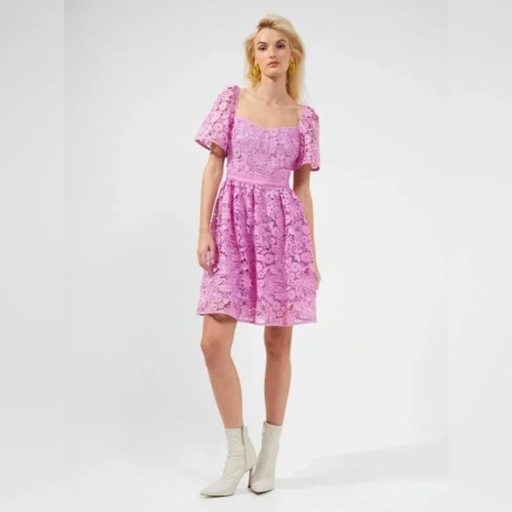 French‎ Connection Celilla Cabello Spring Floral Lace Dress in Pink Violet